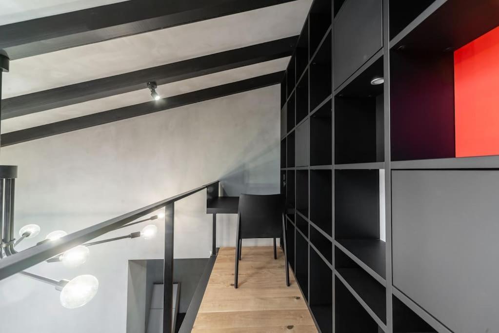 3 Storey Apartment With A Character And A Terrace Рига Екстериор снимка
